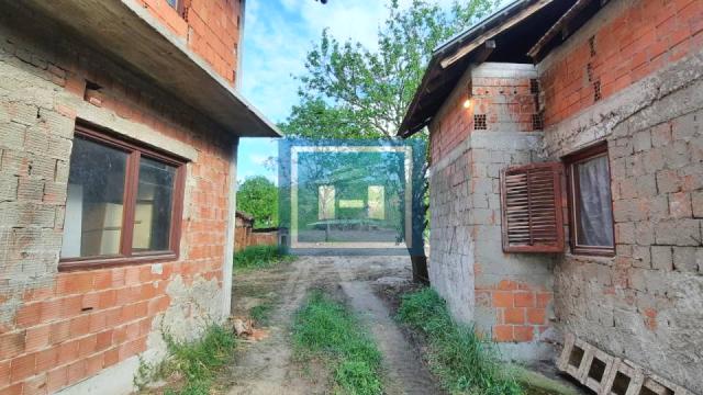 Kuća, Prodaja, 344m2, Majur, Okolno mesto, Jagodina