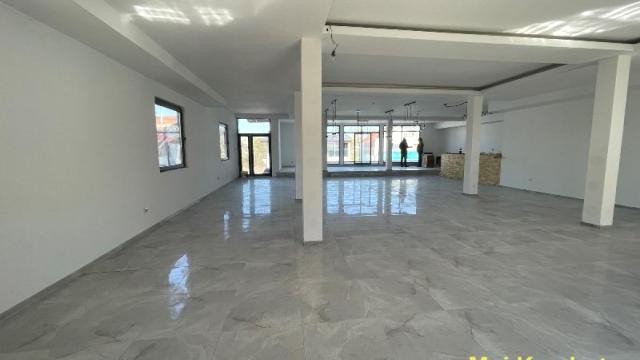 Poslovni prostor, Izdavanje, 290m2, Labudovo brdo, Rakovica, Oplenačka