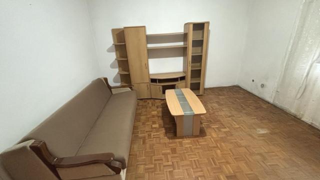 Stan, Troiposoban, Izdavanje, 75m2, Budžino brdo, Gradska lokacija, Jagodina