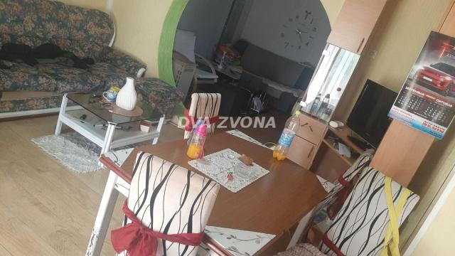 Kuća, Trosoban, Prodaja, 99m2, Centar, Gradska lokacija, Srbobran