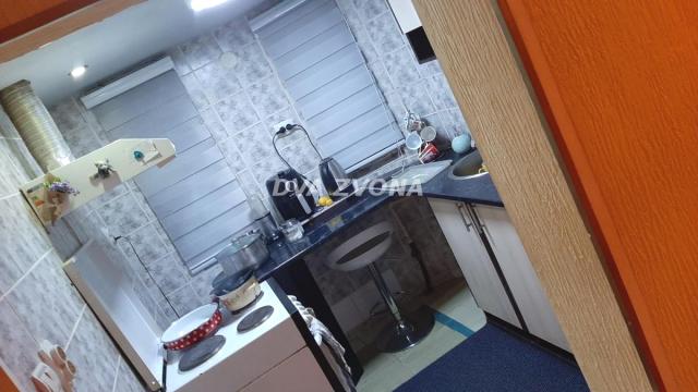Kuća, Trosoban, Prodaja, 99m2, Centar, Gradska lokacija, Srbobran
