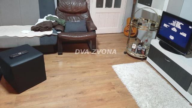 Kuća, Trosoban, Prodaja, 99m2, Centar, Gradska lokacija, Srbobran