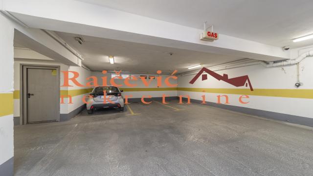 Stan, Trosoban, Izdavanje, 119m2, Hram svetog Save, Vračar, Dubljanska