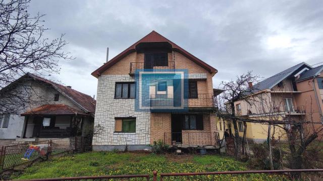Kuća, Petosoban, Prodaja, 240m2, Batočina