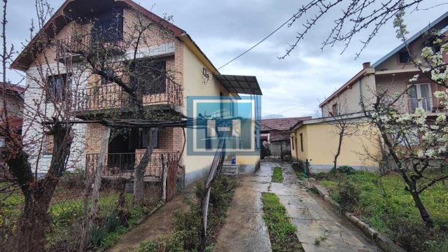 Kuća, Petosoban, Prodaja, 240m2, Batočina