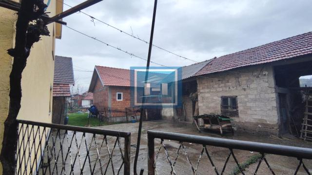 Kuća, Petosoban, Prodaja, 240m2, Batočina