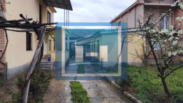 Kuća, Petosoban, Prodaja, 240m2, Batočina