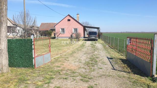 Kuća, Prodaja, 124m2, Žarkovac, Okolno mesto, Sombor