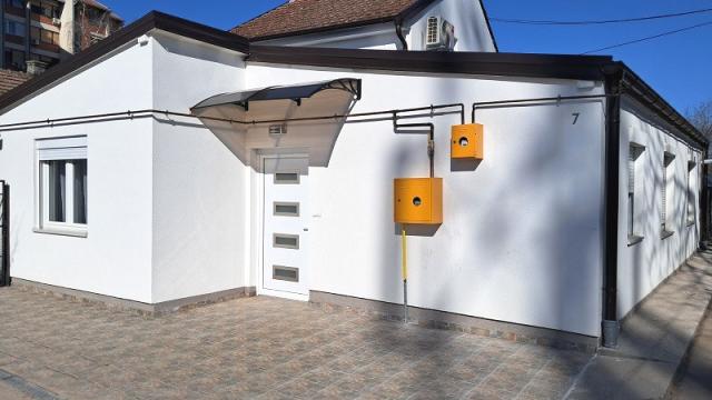 Kuća, četvoroiposoban, Prodaja, 90m2, Petrovaradin, Zeleznicki prilaz