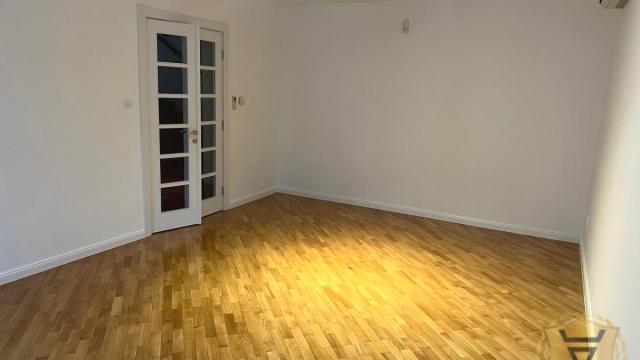 Kuća, četvorosoban, Izdavanje, 190m2, Autokomanda, Voždovac, Koste Jovanovića