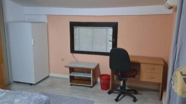 Kuća, četvorosoban, Izdavanje, 100m2, FON - Bilećka, Voždovac, Vojvode Stepe
