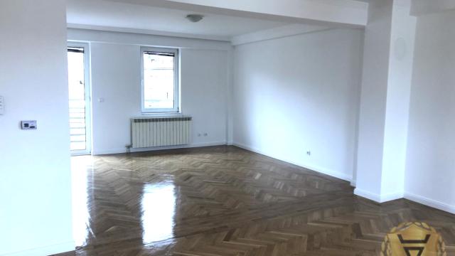 Stan, četvorosoban, Izdavanje, 144m2, Hram svetog Save, Vračar, Nebojšina