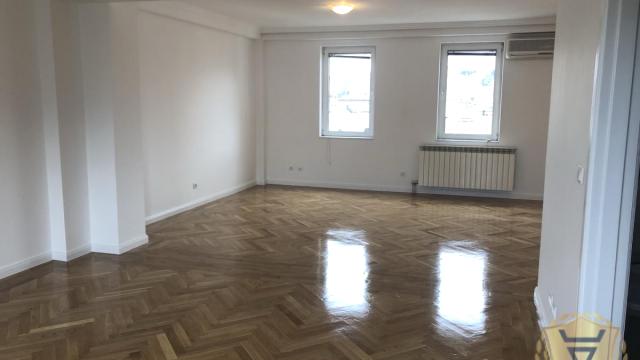 Stan, četvorosoban, Izdavanje, 144m2, Hram svetog Save, Vračar, Nebojšina