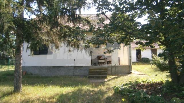 Kuća, Dvoiposoban, Prodaja, 60m2, Crvene Armije 138