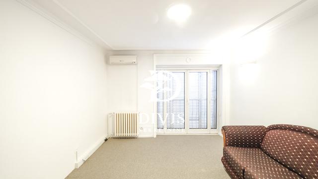 Kuća, Petosoban i veći, Prodaja, 660m2, Omladinska