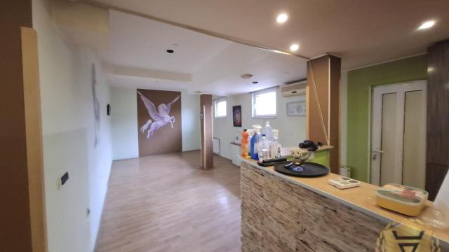 Poslovni prostor, Izdavanje, 550m2, Žarkovo, Čukarica, Ljubice Ivosevic Dimitrov