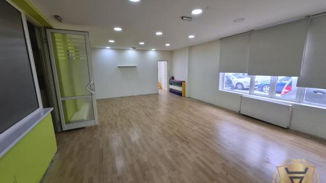 Poslovni prostor, Izdavanje, 550m2, Žarkovo, Čukarica, Ljubice Ivosevic Dimitrov