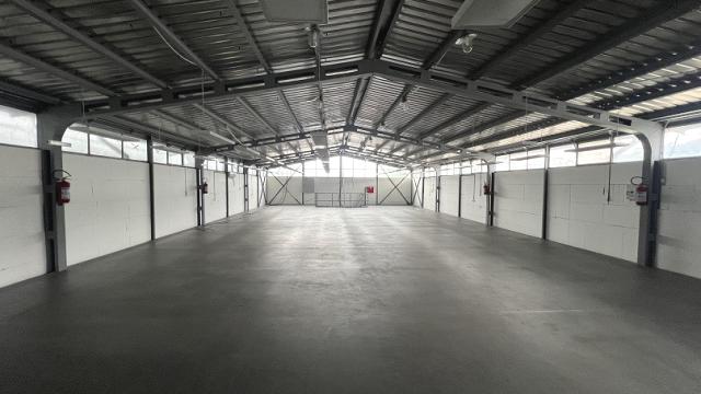 Poslovni prostor, Trosoban, Izdavanje, 360m2, Rakovica, Oslobodjenja