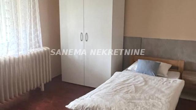 Kuća, četvorosoban, Izdavanje, 250m2, Svetozar Miletić, Okolno mesto, Sombor