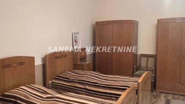 Kuća, četvorosoban, Izdavanje, 250m2, Svetozar Miletić, Okolno mesto, Sombor