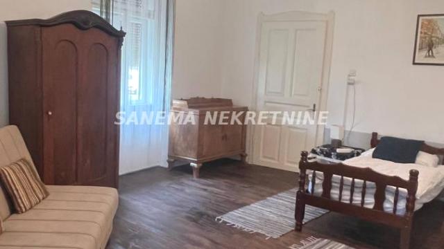 Kuća, četvorosoban, Izdavanje, 250m2, Svetozar Miletić, Okolno mesto, Sombor