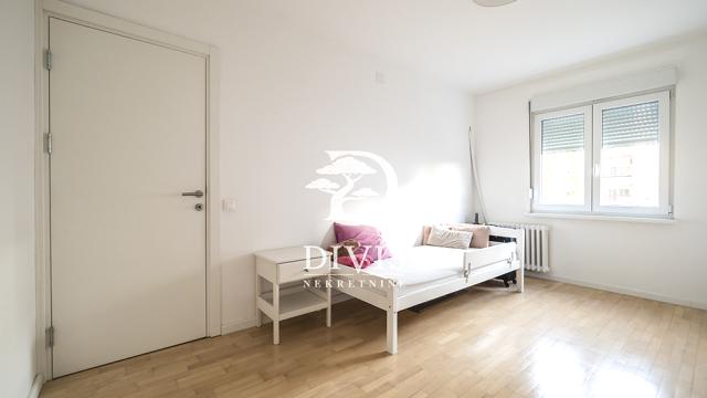 Stan, Trosoban, Prodaja, 80m2, Nehruova