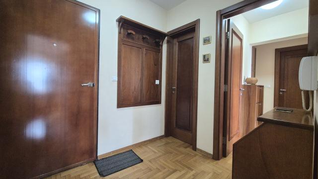 Stan, Dvosoban, Izdavanje, 66m2, Kralja Petra