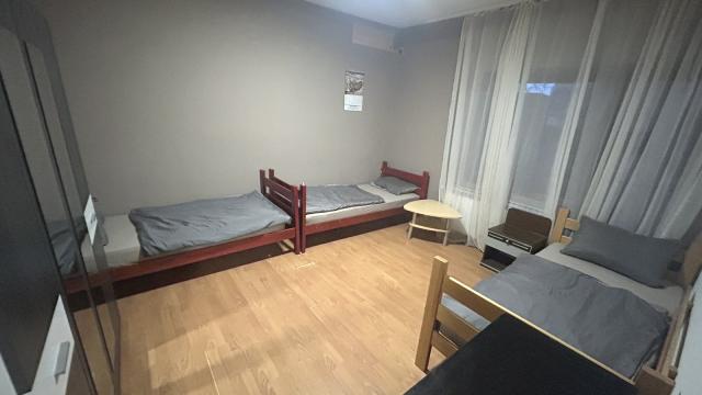 Soba, Izdavanje, 200m2, Dobanovci, Surčin, Dobanovci