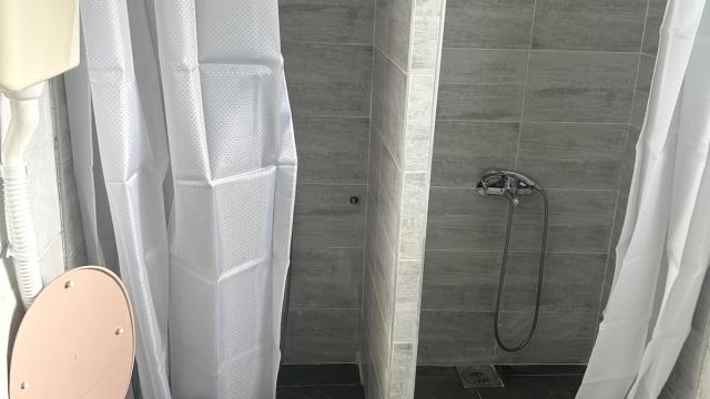 Soba, Izdavanje, 200m2, Dobanovci, Surčin, Dobanovci