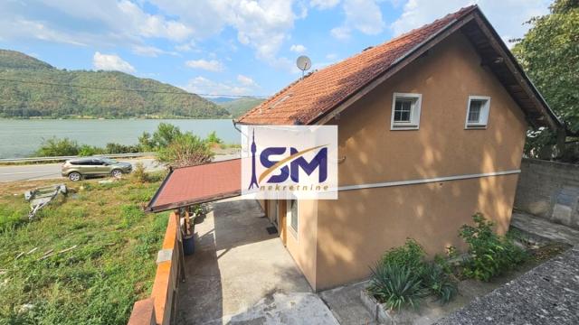 Kuća, Prodaja, 200m2, Brnjica, Okolno mesto, Dunavska