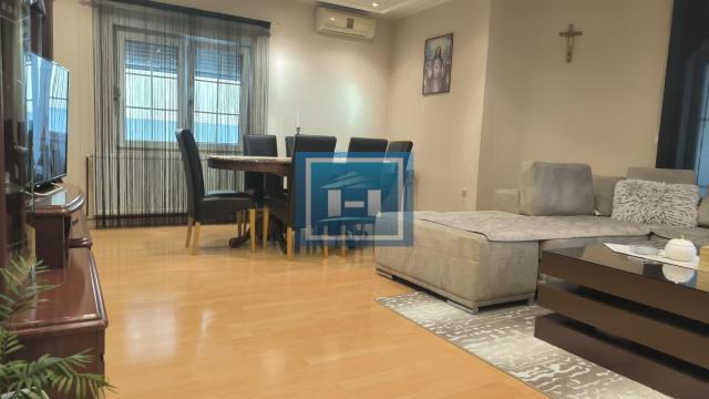 Kuća, Prodaja, 470m2, Gradska lokacija, Ćuprija