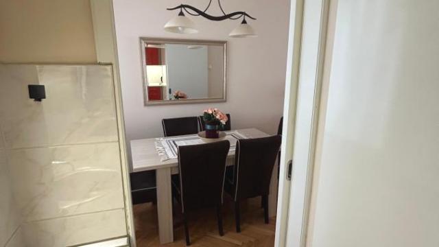 Stan, Dvosoban, Izdavanje, 68m2, Dedinje, Savski venac, Dobropoljska