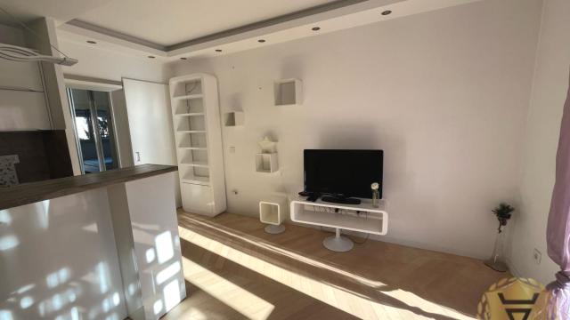Stan, Jednoiposoban, Izdavanje, 40m2, Kalenić pijaca, Vračar, Požarevačka