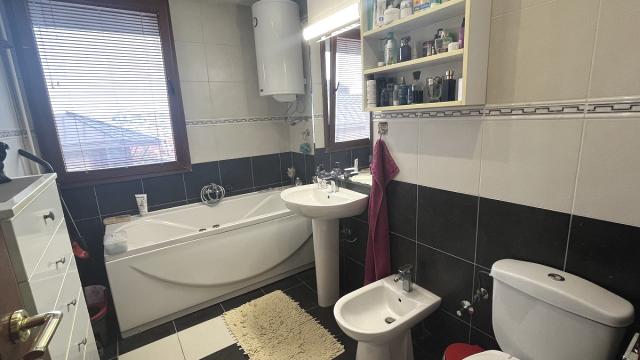 Stan, četvorosoban, Izdavanje, 100m2, Limska