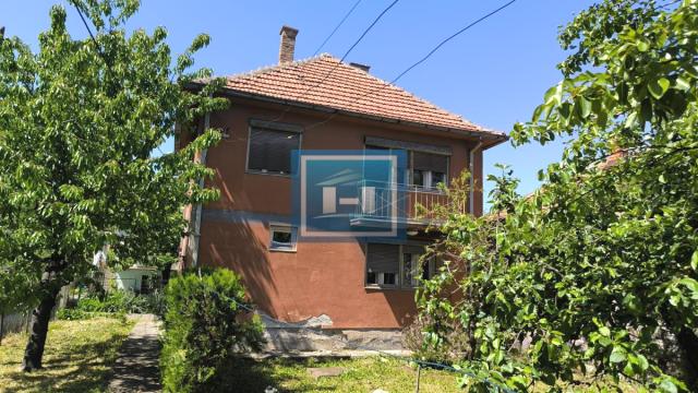 Kuća, Trosoban, Prodaja, 150m2, Gradska lokacija, Ćuprija