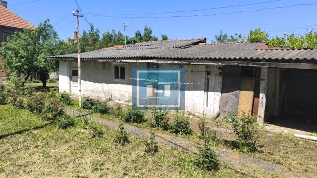 Kuća, Trosoban, Prodaja, 150m2, Gradska lokacija, Ćuprija
