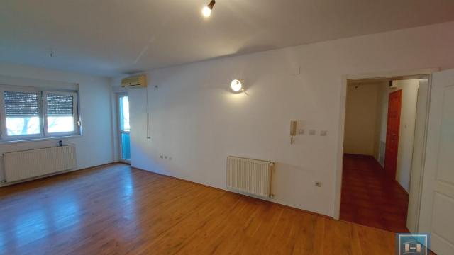 Stan, Dvoiposoban, Izdavanje, 74m2, Centar, Gradska lokacija, Jagodina