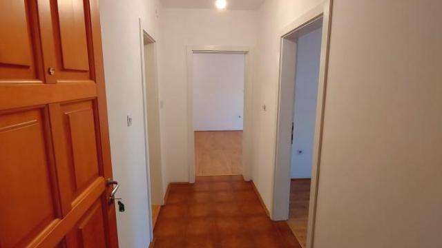 Stan, Dvoiposoban, Izdavanje, 74m2, Centar, Gradska lokacija, Jagodina