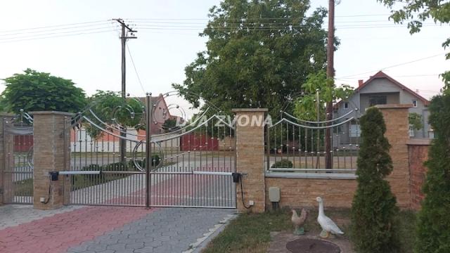 Kuća, Prodaja, 600m2, Čurug, Okolno mesto, Žabalj