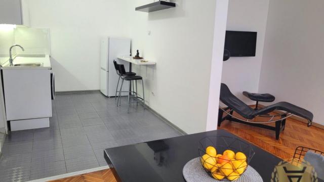 Stan, Dvoiposoban, Izdavanje, 55m2, Skupština, Stari grad, Majke Jevrosime
