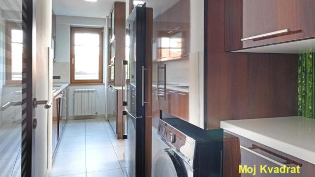 Stan, četvorosoban, Prodaja, 104m2, Crveni krst, Vračar, Save Tekelije
