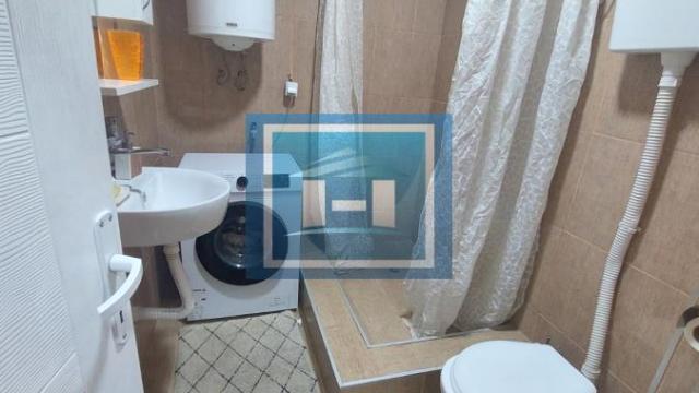 Stan, Jednosoban, Izdavanje, 30m2, XI Kongres, Gradska lokacija, Paraćin
