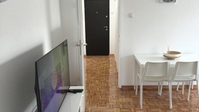 Stan, Trosoban, Izdavanje, 60m2, Dedinje, Savski venac, Stjepana Filipovića