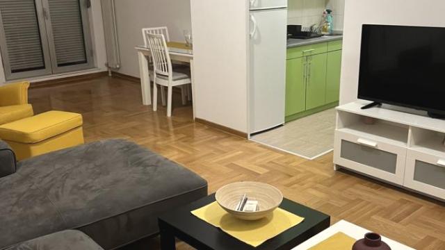 Stan, Dvosoban, Izdavanje, 48m2, Cvetkova pijaca, Zvezdara, Radojke Lakić