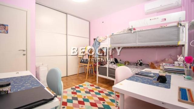Stan, četvorosoban, Prodaja, 140m2, Ustanička, Voždovac, Ustanička