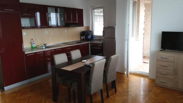 Stan, Trosoban, Izdavanje, 70m2, Centar, Gradska lokacija, Jagodina