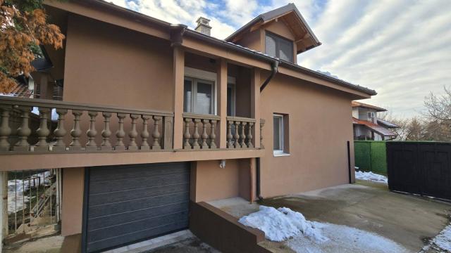 Kuća, Petosoban, Prodaja, 150m2, Izletnicka