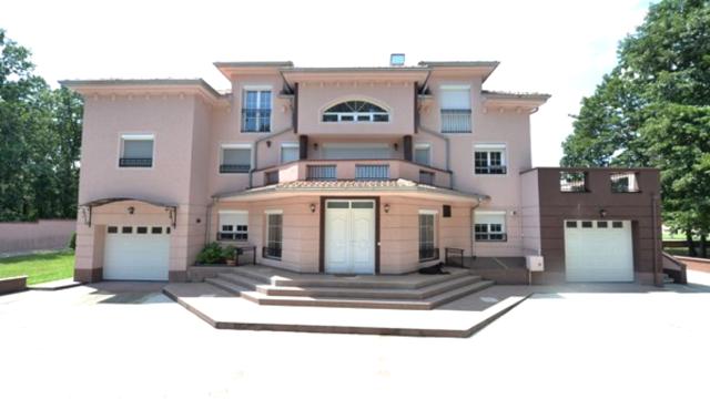Kuća, Prodaja, 1400m2, Štipljanski put, Gradska lokacija, Jagodina