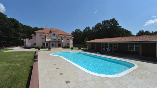Kuća, Prodaja, 1400m2, Štipljanski put, Gradska lokacija, Jagodina