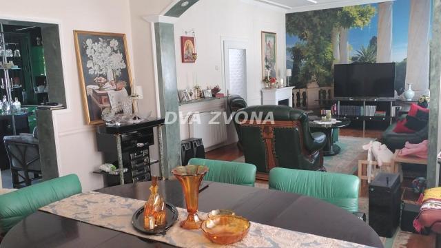 Kuća, Petosoban, Prodaja, 274m2, Širi centar, Gradska lokacija, Temerin